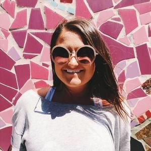 Meet your Posher, Chloe